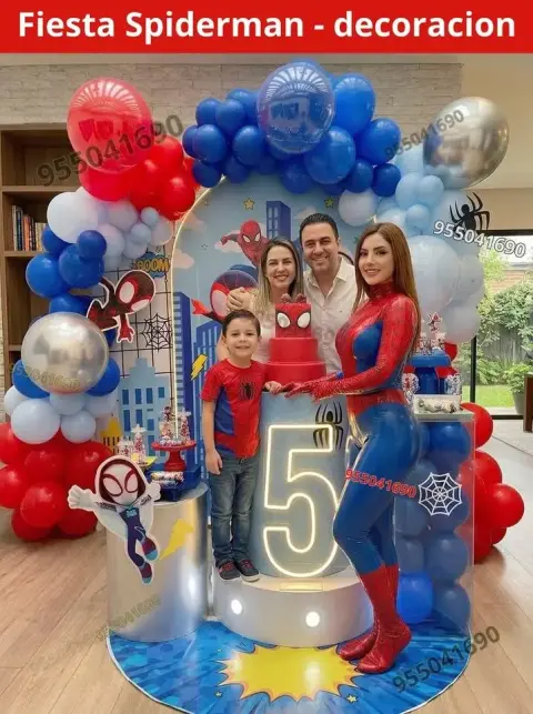 Decoración de Spiderman y el Hombre Araña para los 4 años (S/ 300)