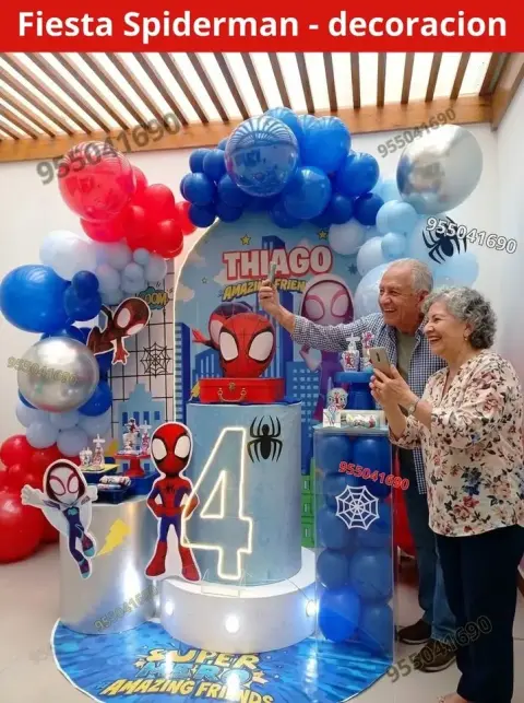 Decoración de Spiderman y el Hombre Araña para los 4 años (S/ 300)