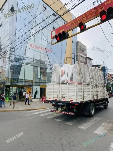 Alquiler de sillas, mesas y mantelería para eventos (desde S/ 2 por silla)