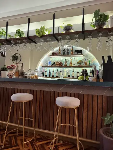 Flora Restaurant y Café
