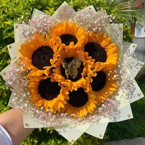 Ramos de rosas frescas