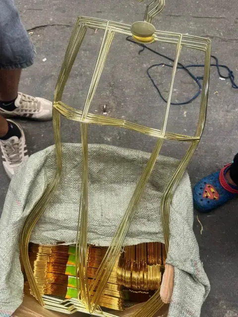 Ganchos Artesanales de Madera y Alambre — Dalana Miranda