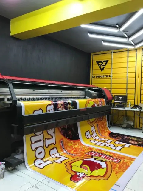 Gigantografía personalizada con tu foto · 1.5 m × 1 m