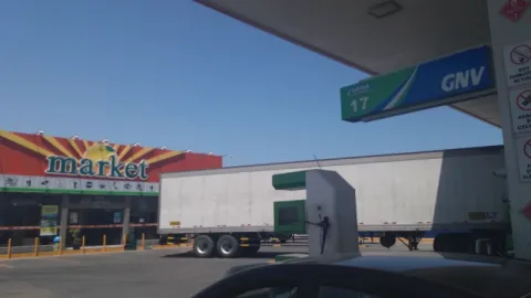 Llenado de tanques para autos