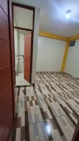 Habitación con baño propio y agua caliente