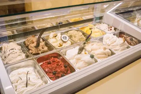 HELADERIA UCV - RA