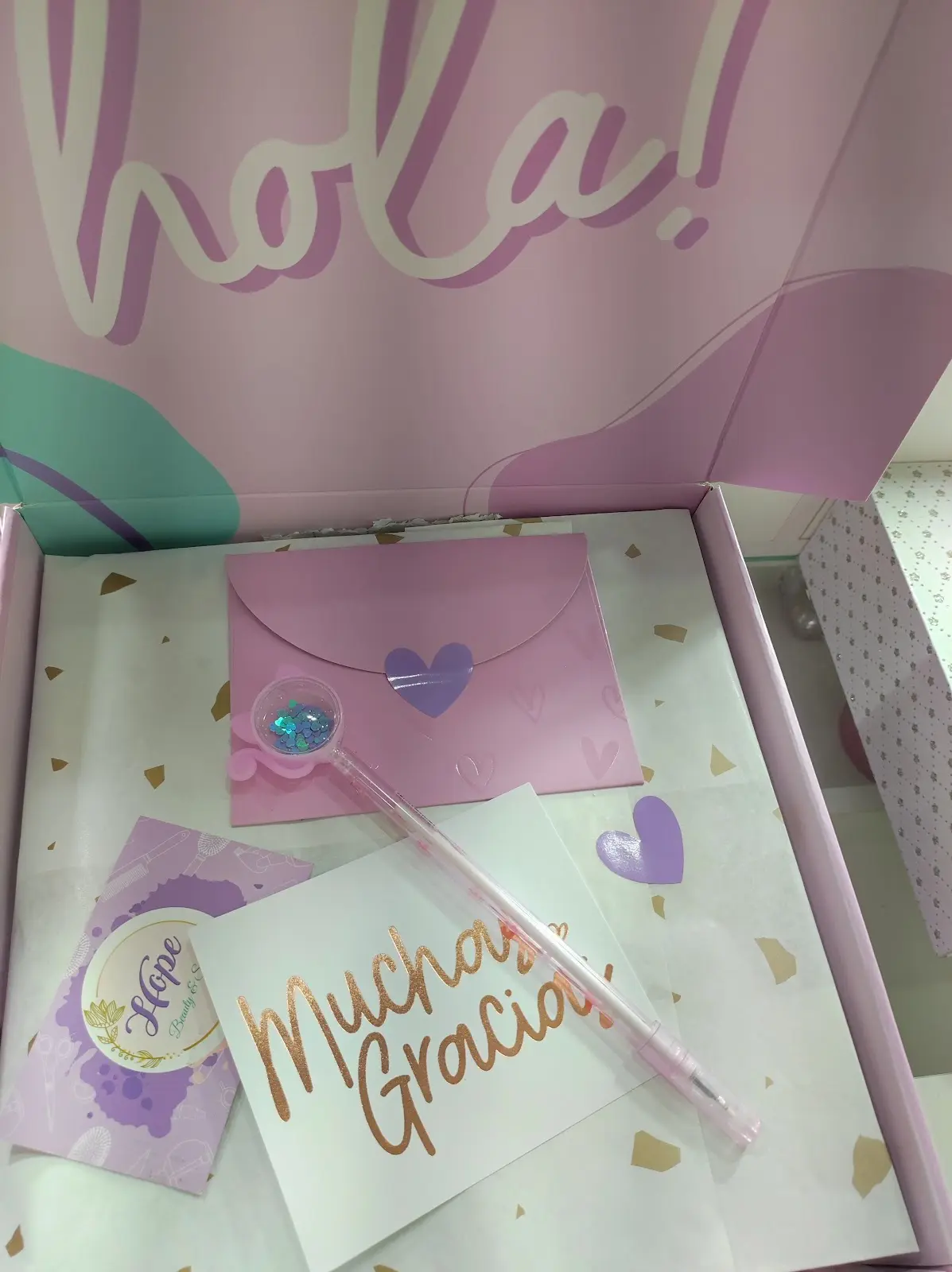Abrir tarjeta de Hope Beauty & Details