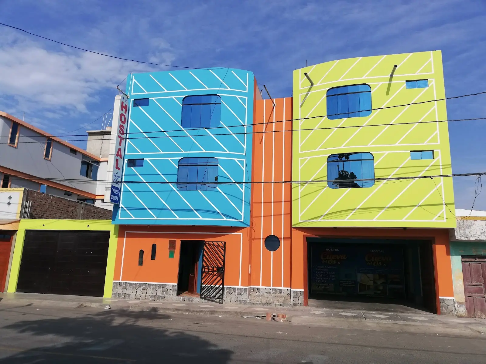 Abrir tarjeta de Hotel La Cueva Del Oso