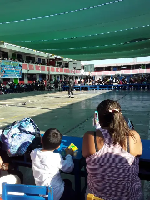 I.E. Gloriosa 329 Chimbote