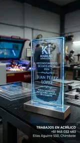 Trabajos en Acrílico — Placas de Reconocimiento y Trofeos