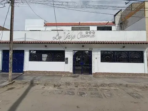 La Vieja Casona / Hotel Turistico