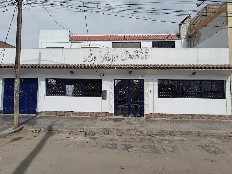 La Vieja Casona / Hotel Turistico