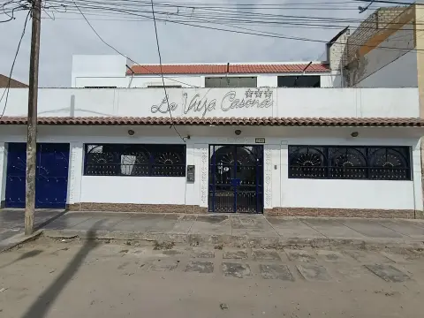 La Vieja Casona / Hotel Turistico