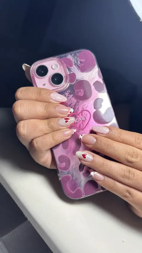 Lari Nailss Studio