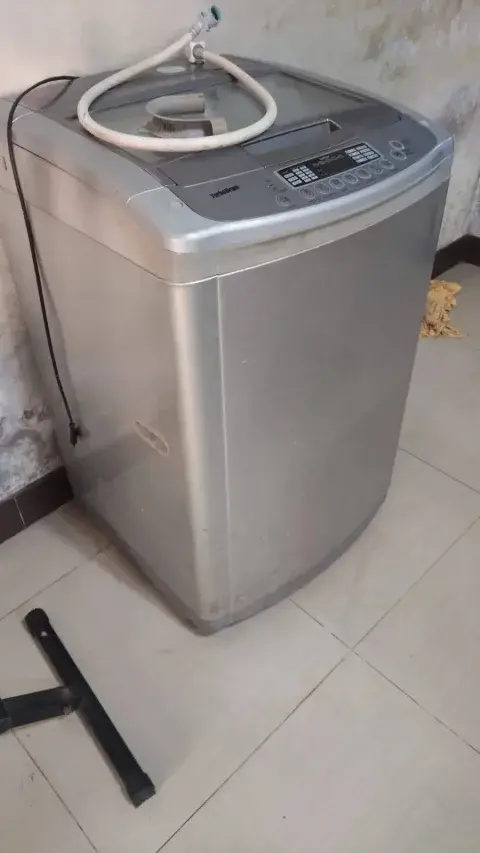 Lavadora LG de 13 kilos