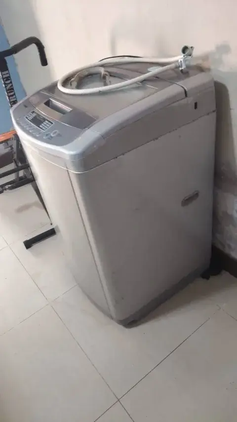 Manguera de entrada de agua y cable de alimentación