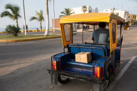 Llega Ligero — Entregas con Mototaxi