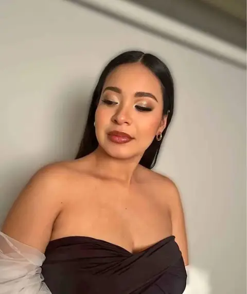 Maquillaje elegante para quinceañera
