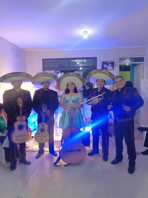Mariachi para tus 15 años — show para la quinceañera