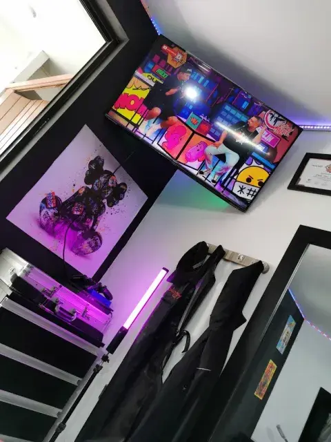 Duxc Barber Studio