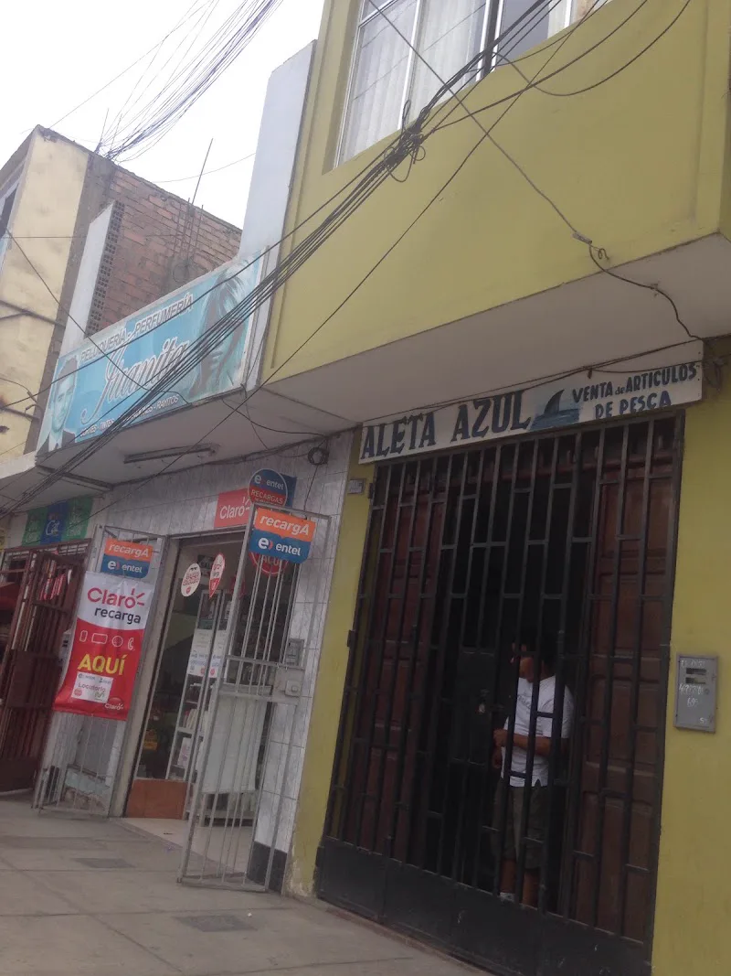 Abrir tarjeta de Estética Unisex y perfumería Juanita