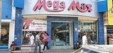 Calzado de trabajo con punta reforzada