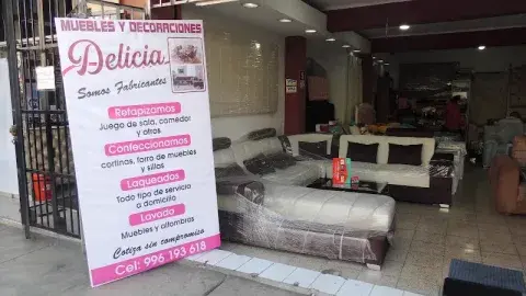 Mueble de TV de melamina con repisas