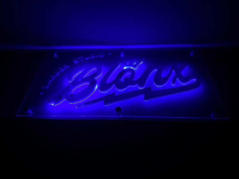 Abrir tarjeta de Blonx Barber Studio