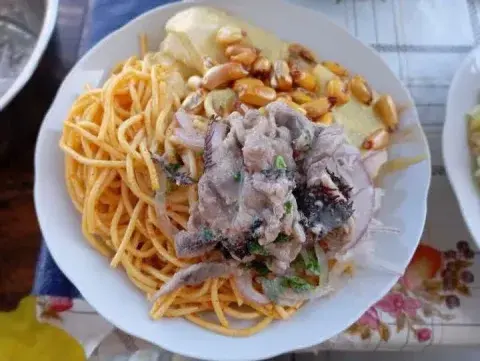 Sancochado con orejita y tronpita de chancho
