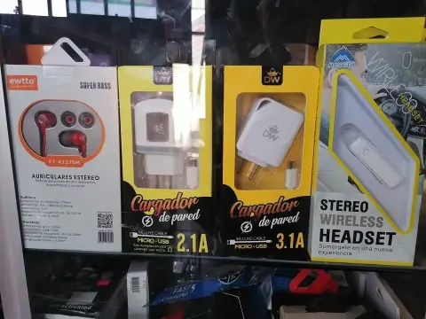 Venta de cargadores, cables USB, audífonos, USB, memorias, etc
