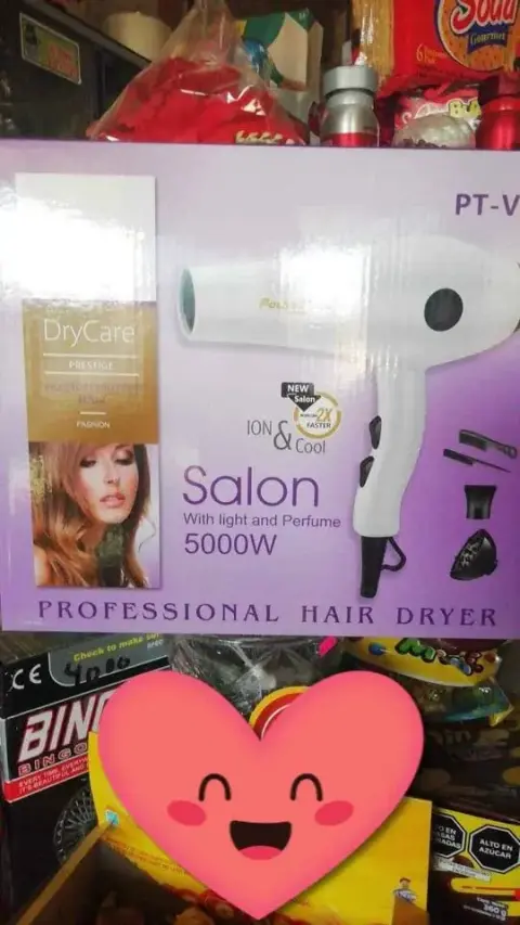 SECADORA Y HERVIDOR ELÉCTRICO