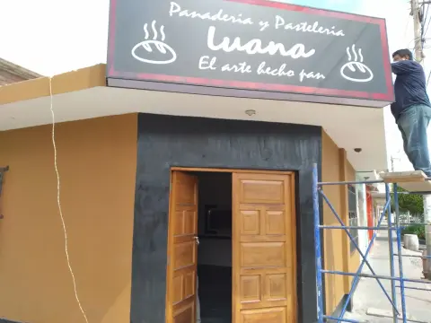 Panaderia y Pastelería Luana