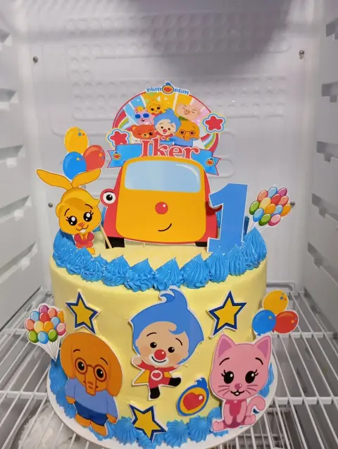 Torta temática de ranita con arcoíris