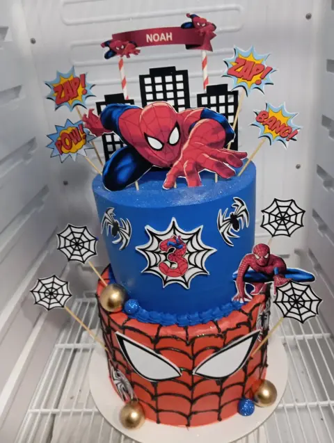 Tortas personalizadas, temáticas infantiles, de fútbol, de boda y bautizo, cheesecake de fresa, postres y mini tortas artesanales hechas en casa en Chimbote