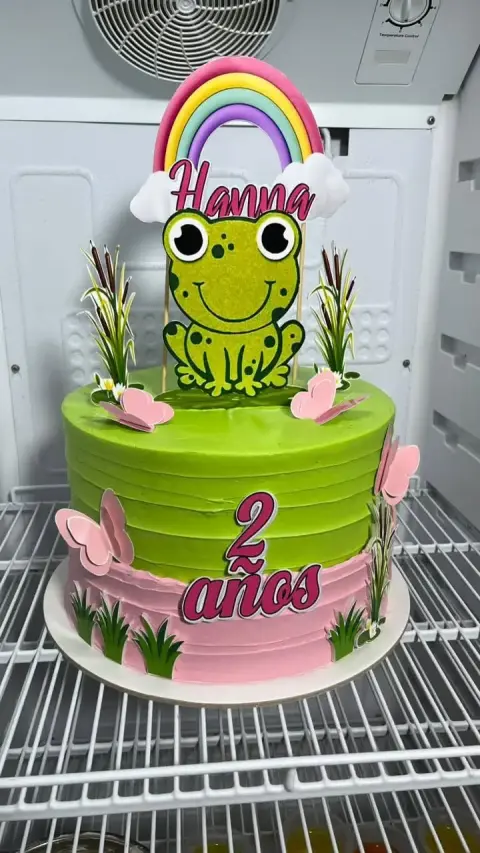 Tortas personalizadas, temáticas infantiles, de fútbol, de boda y bautizo, cheesecake de fresa, postres y mini tortas artesanales hechas en casa en Chimbote