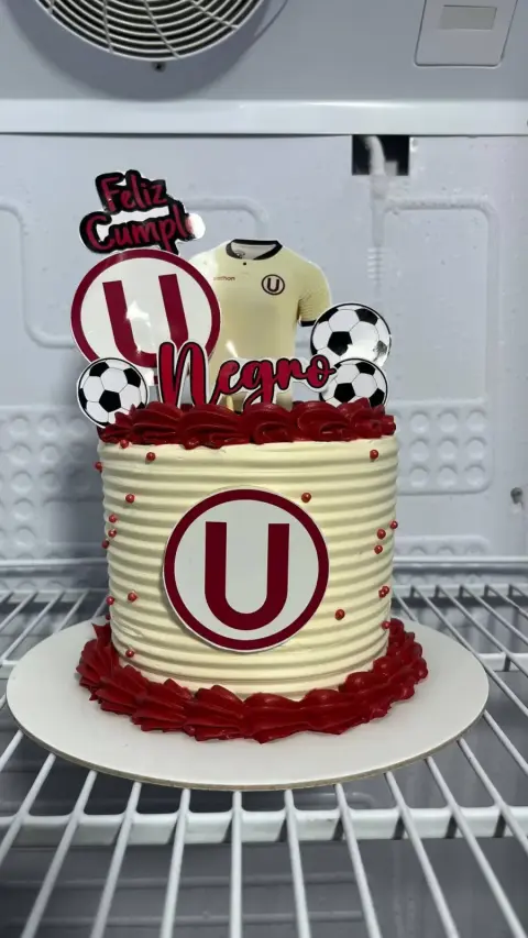 Torta temática de Cars con Rayo McQueen