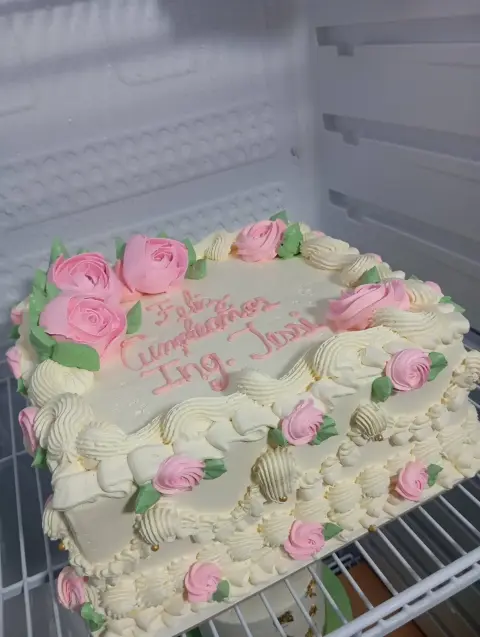 Tortas personalizadas, temáticas infantiles, de fútbol, de boda y bautizo, cheesecake de fresa, postres y mini tortas artesanales hechas en casa en Chimbote