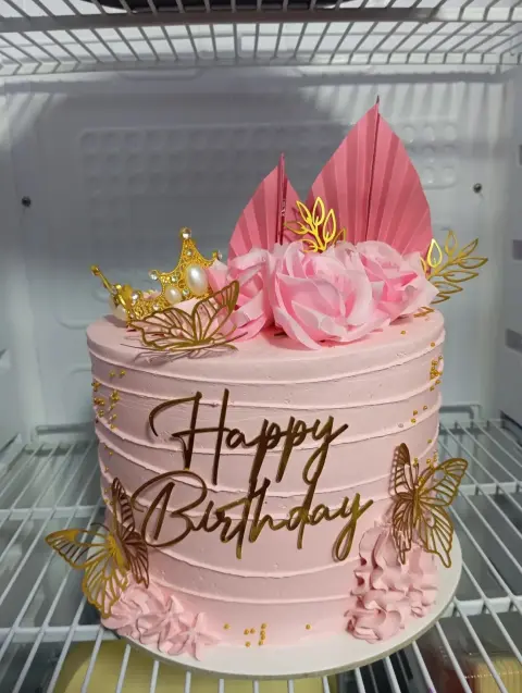 Tortas personalizadas, temáticas infantiles, de fútbol, de boda y bautizo, cheesecake de fresa, postres y mini tortas artesanales hechas en casa en Chimbote
