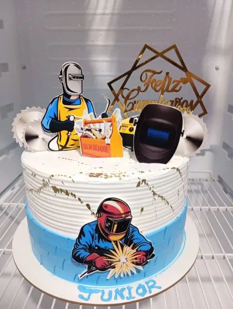 Tortas personalizadas, temáticas infantiles, de fútbol, de boda y bautizo, cheesecake de fresa, postres y mini tortas artesanales hechas en casa en Chimbote