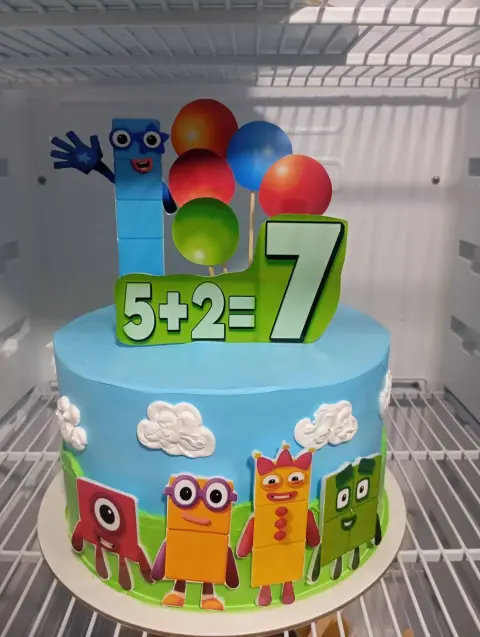 Tortas personalizadas, temáticas infantiles, de fútbol, de boda y bautizo, cheesecake de fresa, postres y mini tortas artesanales hechas en casa en Chimbote