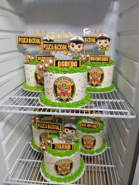 Tortas personalizadas, temáticas infantiles, de fútbol, de boda y bautizo, cheesecake de fresa, postres y mini tortas artesanales hechas en casa en Chimbote