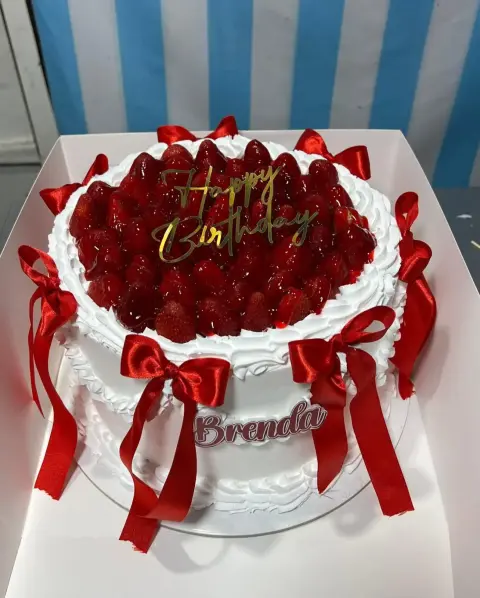 Tortas personalizadas, temáticas infantiles, de fútbol, de boda y bautizo, cheesecake de fresa, postres y mini tortas artesanales hechas en casa en Chimbote
