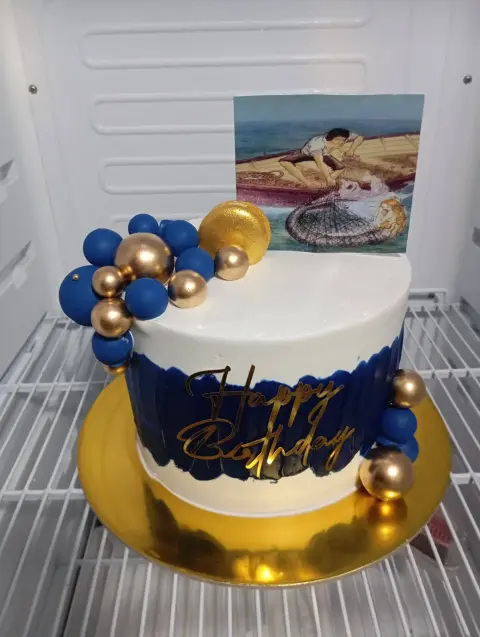 Tortas personalizadas, temáticas infantiles, de fútbol, de boda y bautizo, cheesecake de fresa, postres y mini tortas artesanales hechas en casa en Chimbote