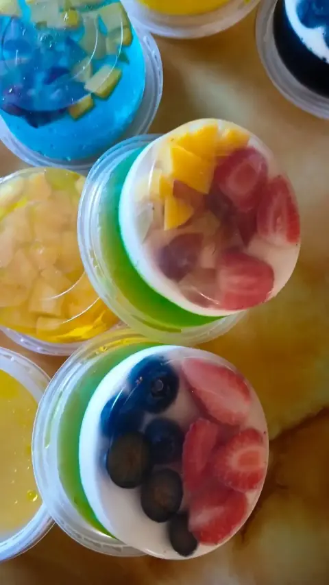 Gelatina artesanal con frutas encapsuladas