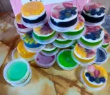 Gelatina mosaico con crema y tres leches