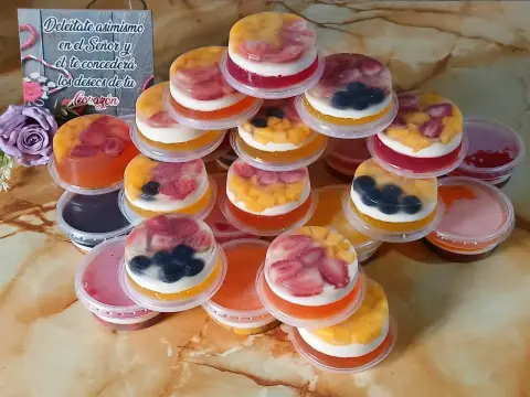 Postre tres leches con fresa