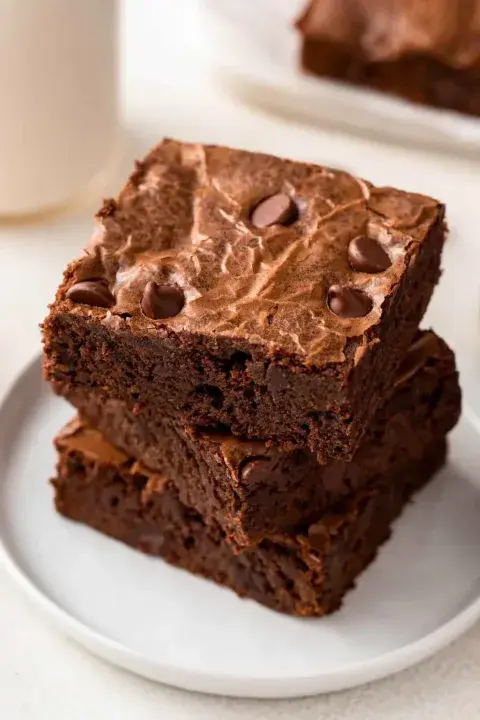 Brownie tibio con helado de vainilla