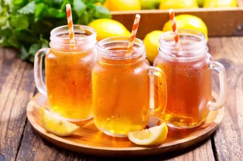 Bebidas ilimitadas y barman para evento