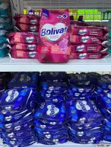 Detergente Bolívar fucsia en bolsa