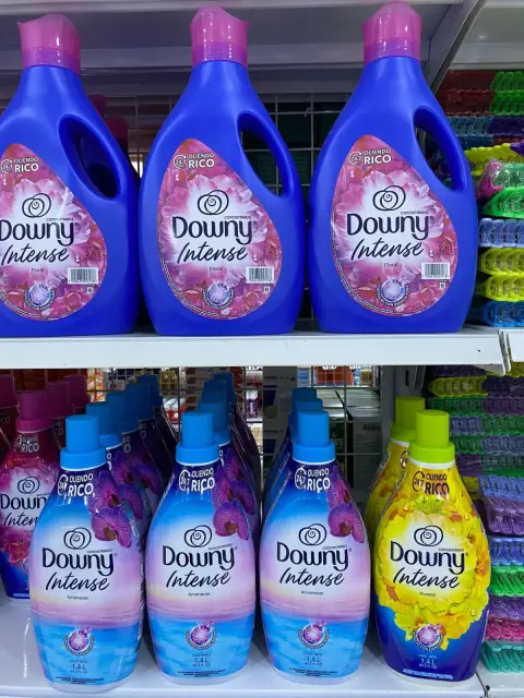 Suavizante Downy Intense en botella
